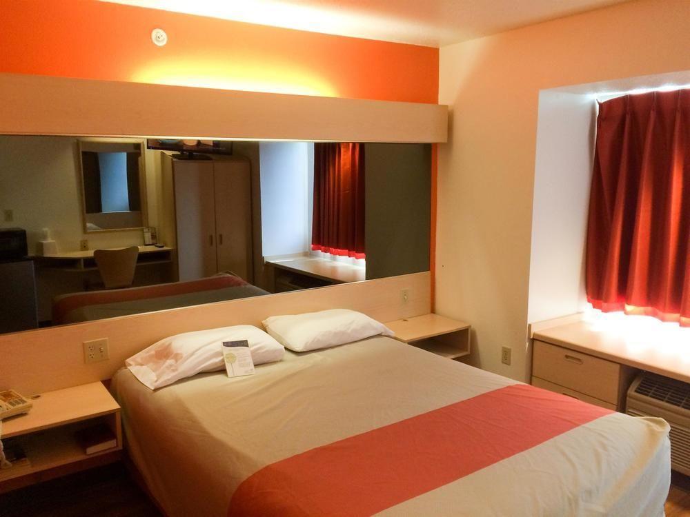 Motel 6-Sycamore, Il Экстерьер фото